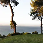 Villa With Sea Views In A Gated Complex Kriopigi