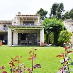 Villa With Sea Views In A Gated Complex *