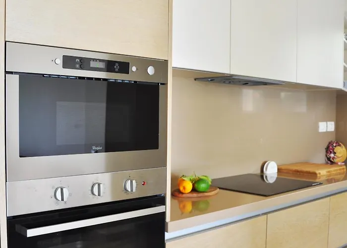 With Sea Views In A Gated Complex * 克里皮吉