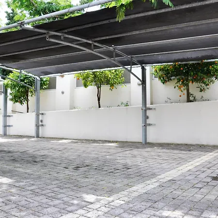 Villa With Sea Views In A Gated Complex *