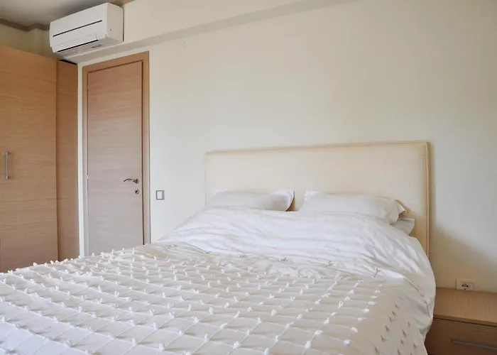 With Sea Views In A Gated Complex Villa Kriopigi