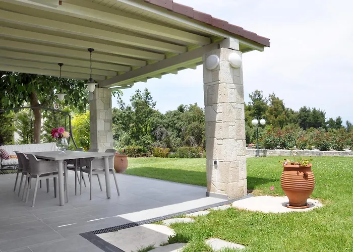 With Sea Views In A Gated Complex Villa Kriopigi