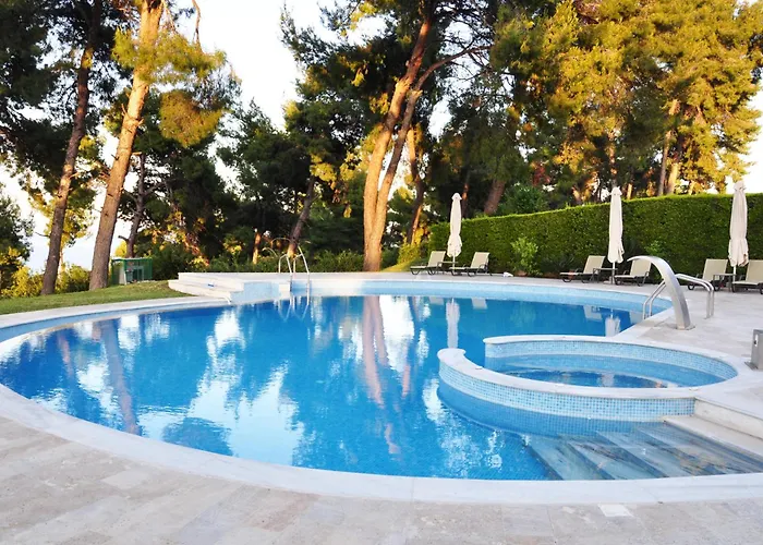 With Sea Views In A Gated Complex Villa Kriopigi