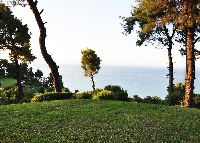 Villa With Sea Views In A Gated Complex *