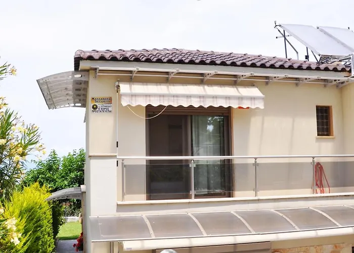 With Sea Views In A Gated Complex Villa Kriopigi